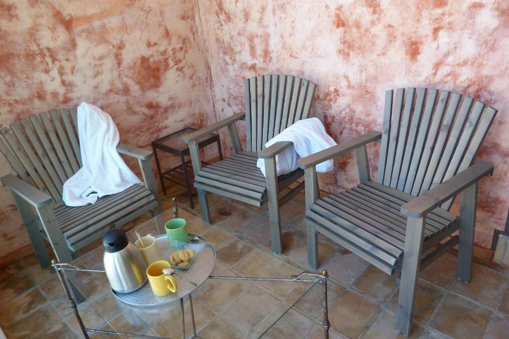 Le Mas de Pié Caud Bed and Breakfast Rognes Esterno foto